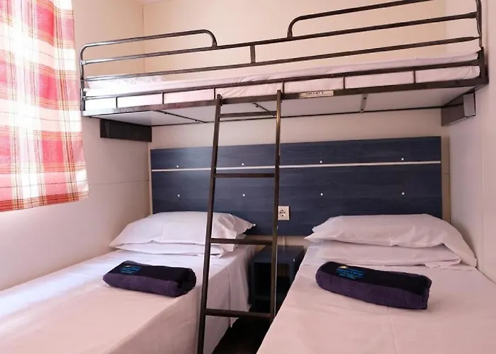 Happy Camp Mobile Homes In Cisano San Vito 4* Bardolino