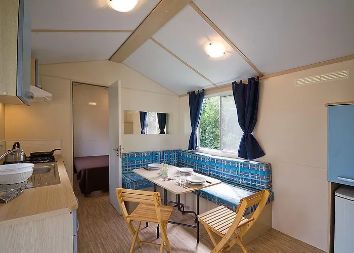 Happy Camp Mobile Homes In Cisano San Vito Camping 4*