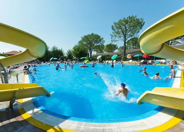 Happy Camp Mobile Homes In Cisano San Vito Camping