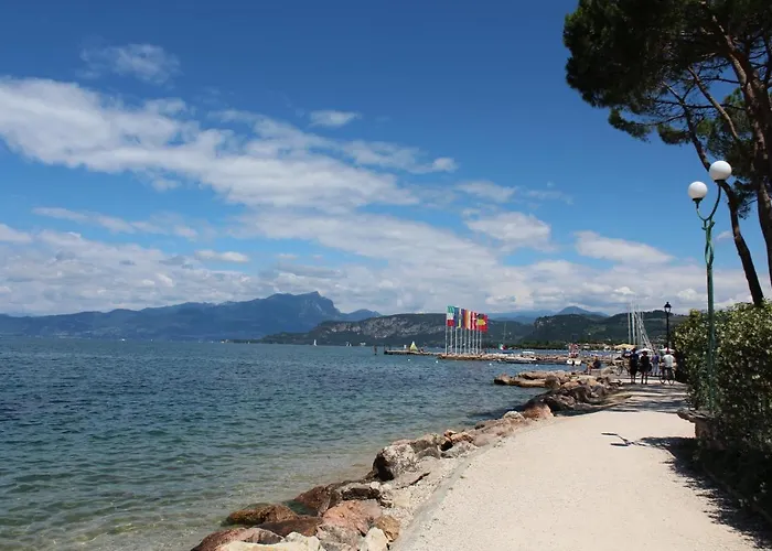 Happy Camp Mobile Homes In Cisano San Vito 4* Bardolino