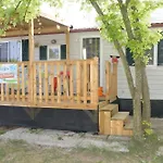 Happy Camp Mobile Homes In Cisano San Vito Campsite 4*