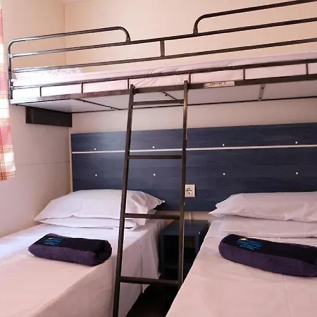 Happy Camp Mobile Homes In Cisano San Vito 4* باردولينو