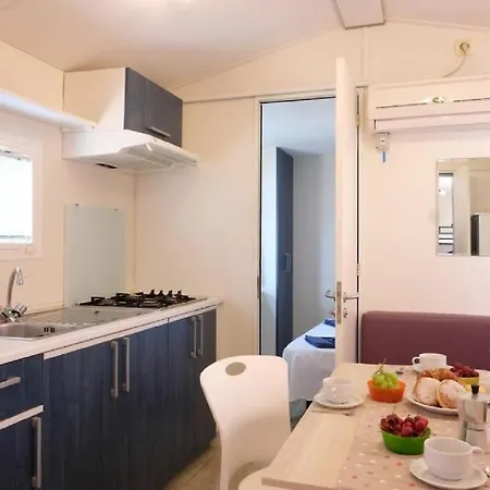 Happy Camp Mobile Homes In Cisano San Vito باردولينو