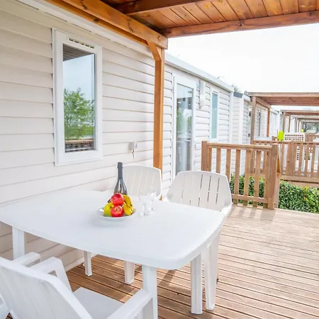 Happy Camp Mobile Homes In Cisano San Vito Camping Bardolino