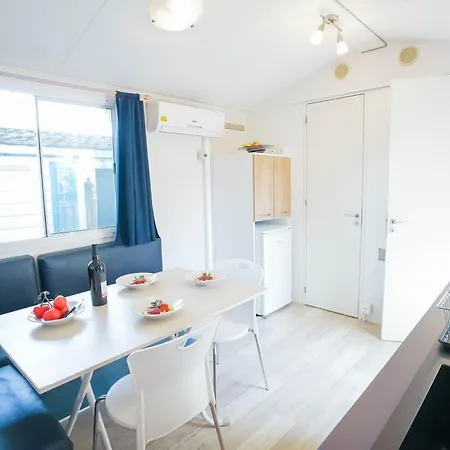 Happy Camp Mobile Homes In Cisano San Vito Campsite Bardolino