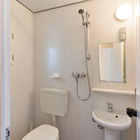 Happy Camp Mobile Homes In Cisano San Vito 4* باردولينو
