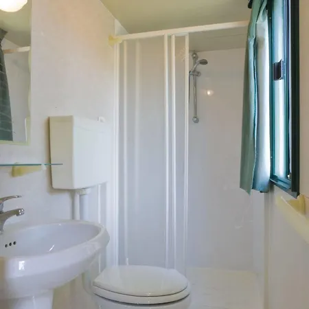 Happy Camp Mobile Homes In Cisano San Vito Camping