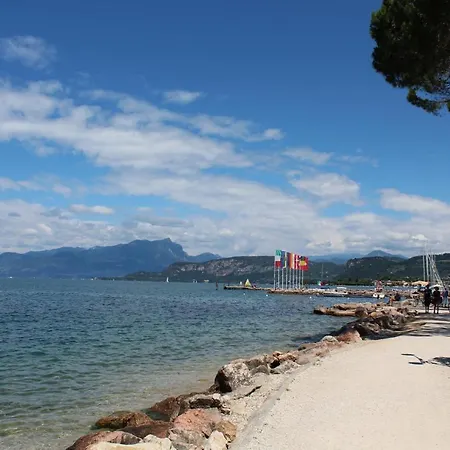 Happy Camp Mobile Homes In Cisano San Vito 4* Bardolino
