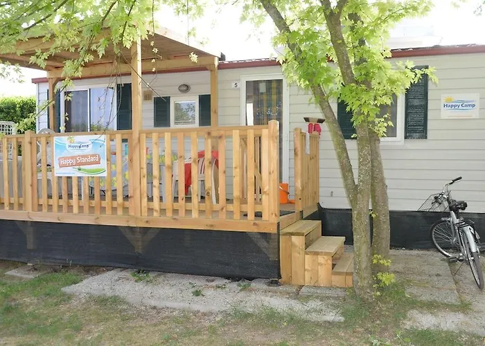 Happy Camp Mobile Homes In Cisano San Vito אתר קמפינג 4*