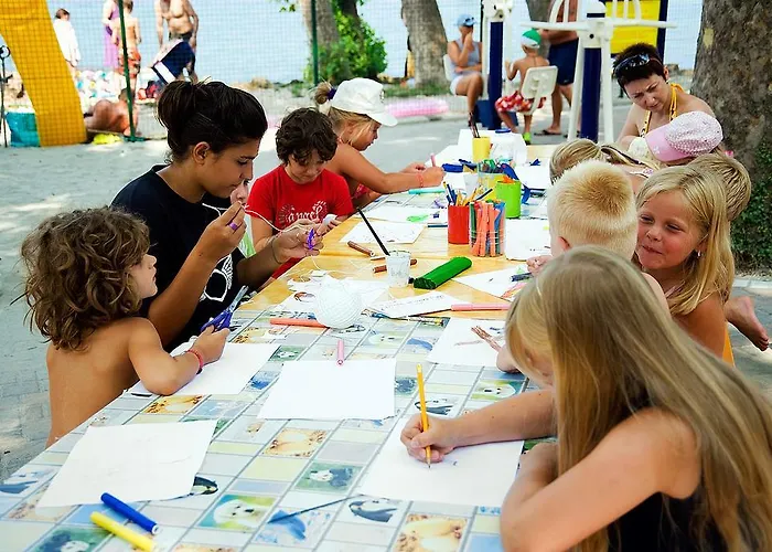 Happy Camp Mobile Homes In Cisano San Vito 4* Bardolino