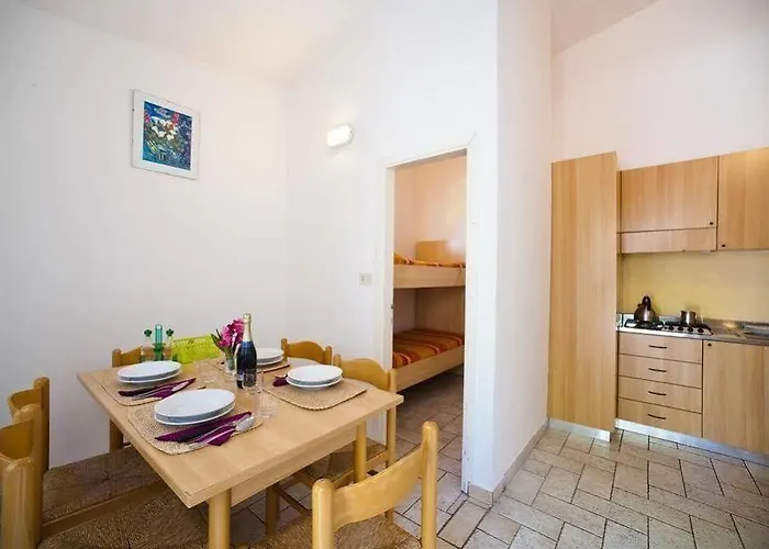 אתר קמפינג Happy Camp Mobile Homes In Cisano San Vito