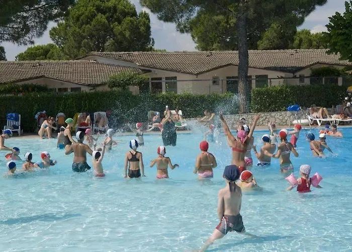 Happy Camp Mobile Homes In Cisano San Vito Campsite Bardolino