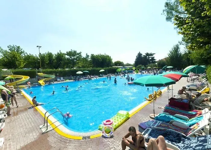 Campsite Happy Camp Mobile Homes In Cisano San Vito Bardolino