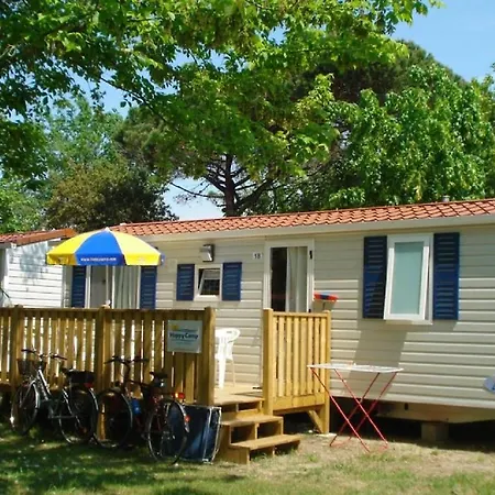Campsite Happy Camp Mobile Homes In Cisano San Vito 4*