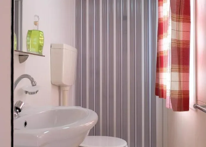 Happy Camp Mobile Homes In Cisano San Vito 4*