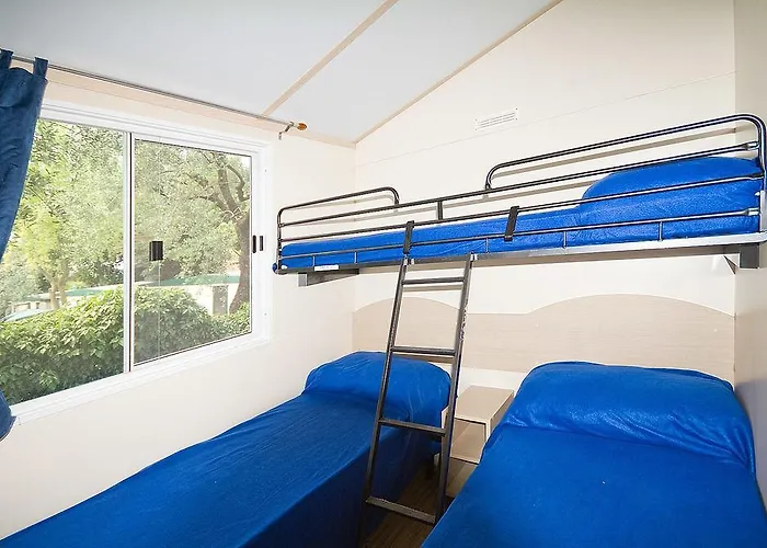 Happy Camp Mobile Homes In Cisano San Vito 4* Бардолино